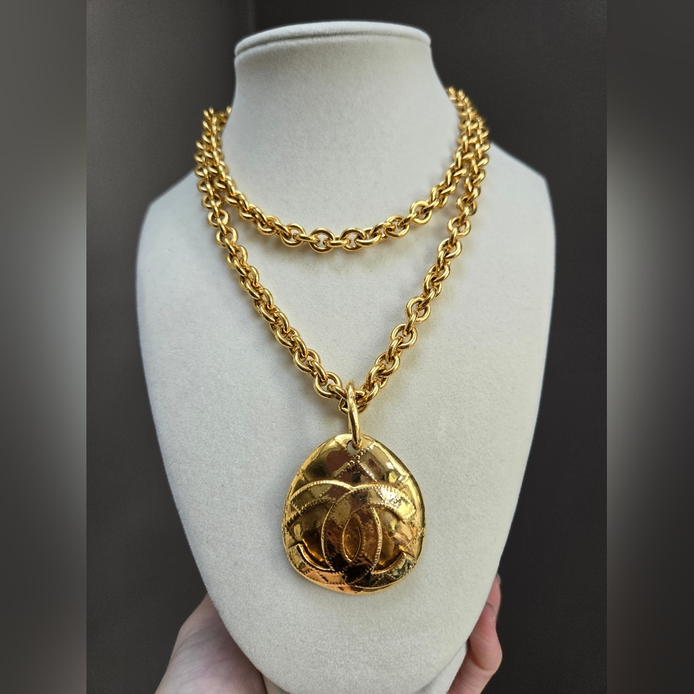 Chanel Vintage Gold Teardrop Metalasse Necklace 2 Way 94P